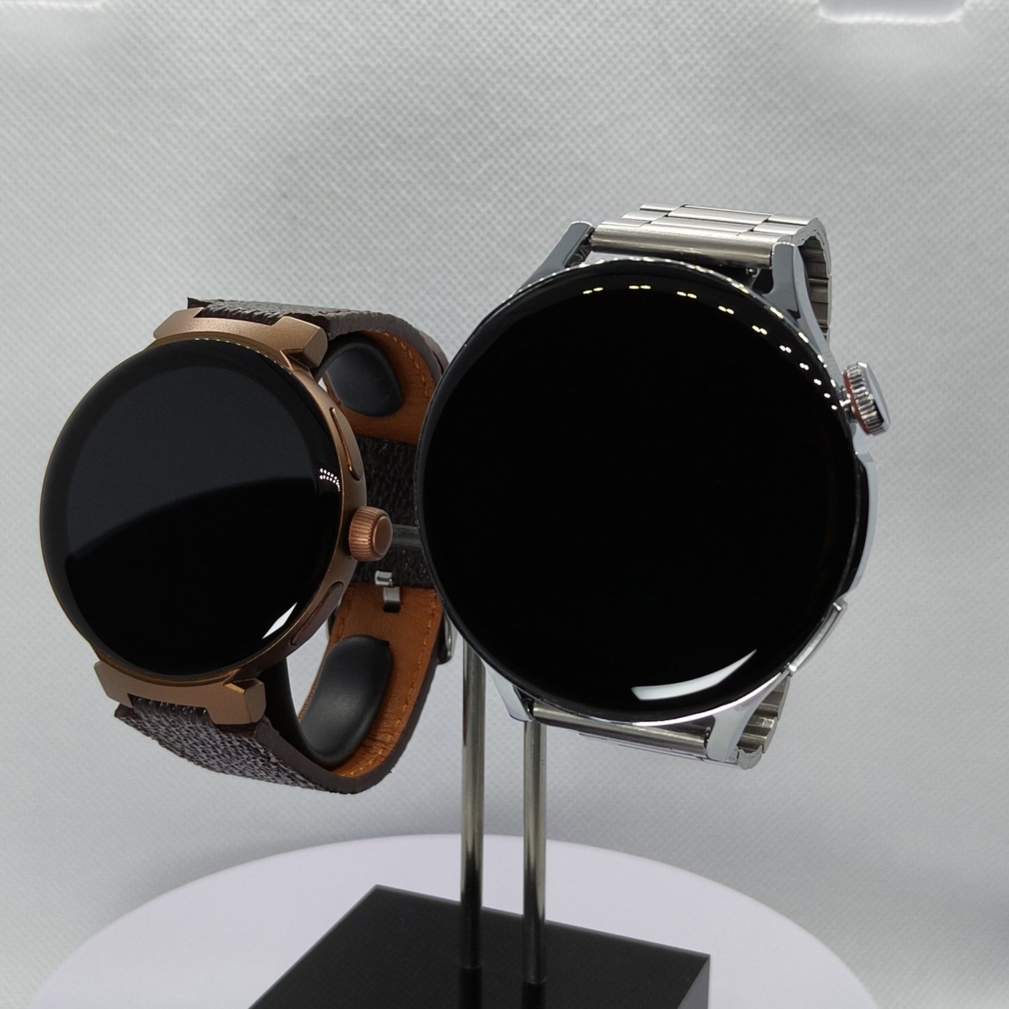 V2 LuxoraWatch – Smartwatch Casal Unissex com Chamadas, Saúde, NFC e Tela HD 1.6" | Entrega Rápida em Angola
